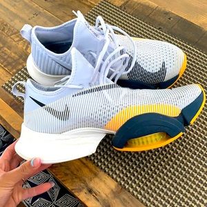 Nike mens superrep shoe. NMD, air max.